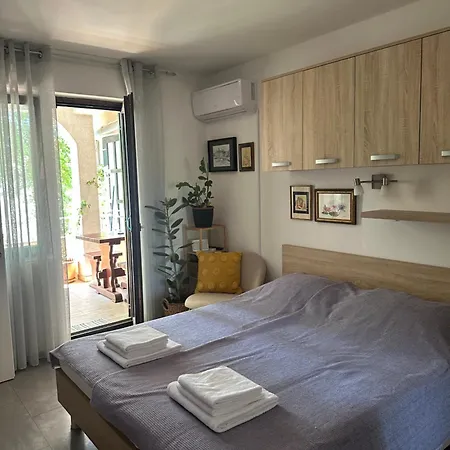 Apartament Stefanija *